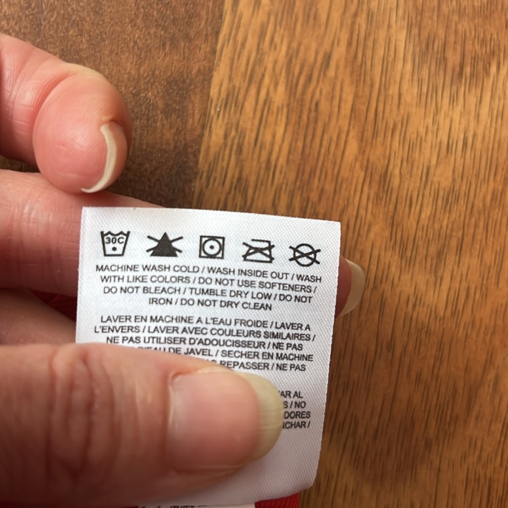 BNWOT Under Armor light gray striped loose heat gear 1/4 zip top - Picture 13 of 13